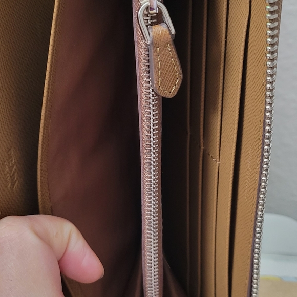 Prada LONG wallet/ check book - Picture 9 of 10